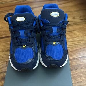 New Balance Kids' Black and Blue Sneakers